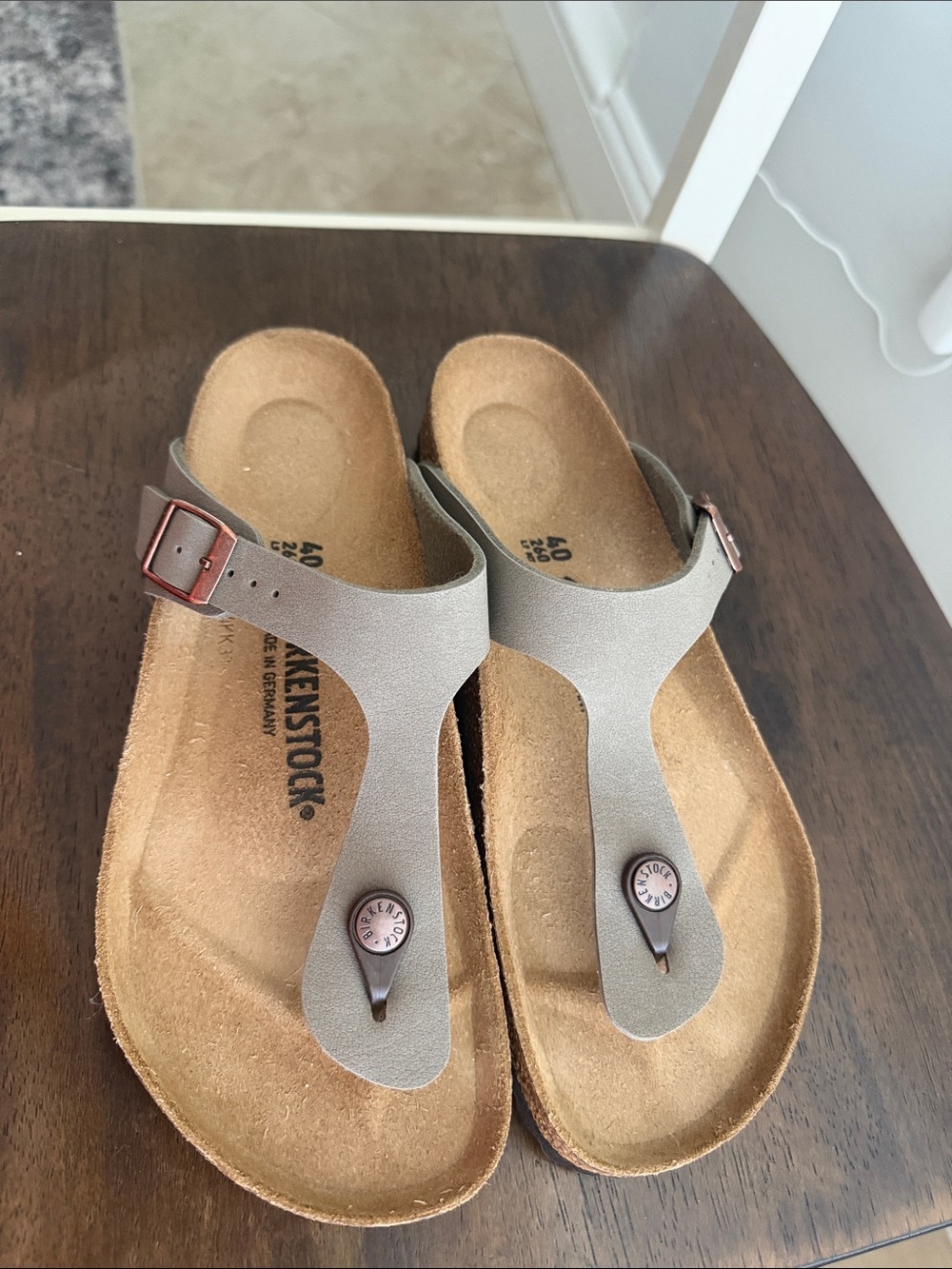 NWOT Birkenstock Gizeh Sandals in Taupe Gray 40 reg